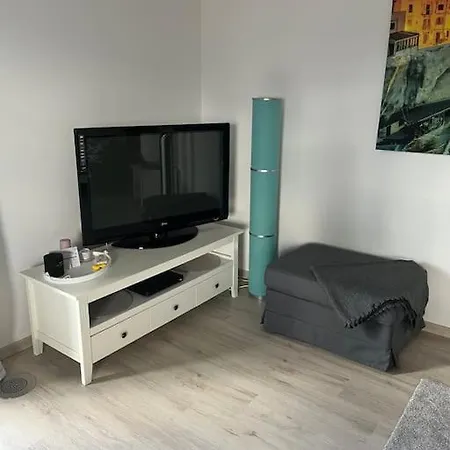 Buechensaal Mit Stellplatz 埃伦塞