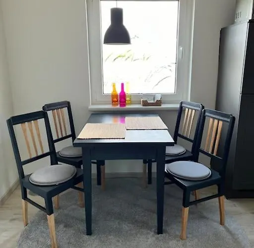 Buechensaal Mit Stellplatz 埃伦塞